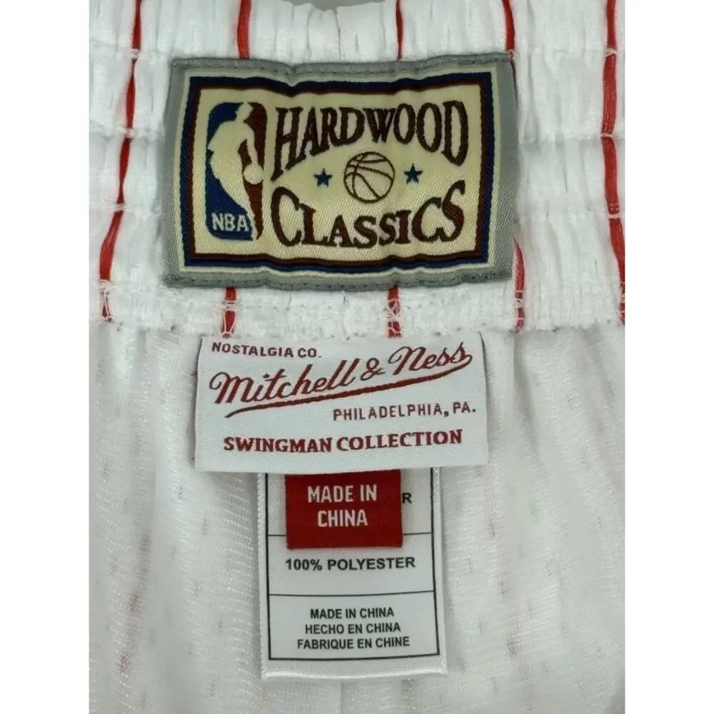 NWOT MITCHELL NESS Chicago Bulls Reload 1995 96 Pinstripe Shorts Mens Large